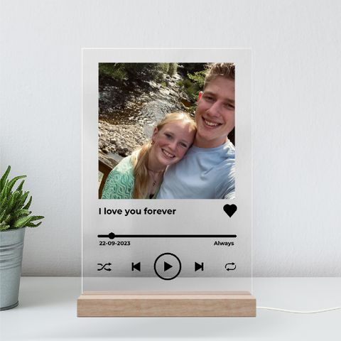 Klein S (13x20cm meest gekozen) / Houten-standaard inclusief led-verlichting 13cm breed